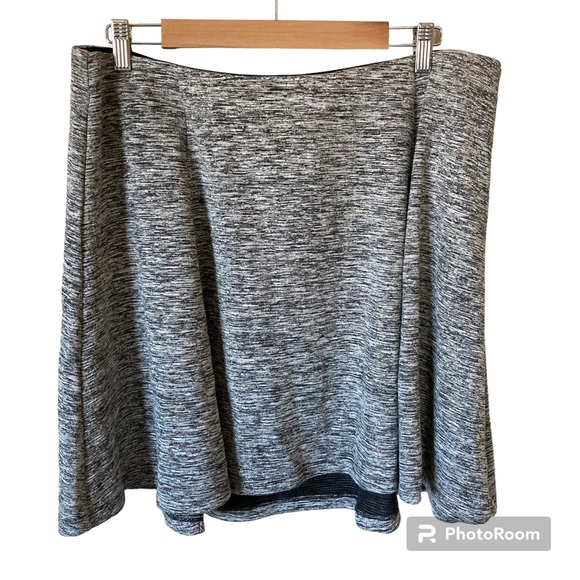 Torrid Marled Grey Heather Skater Skirt Size 1x - Picture 3 of 8